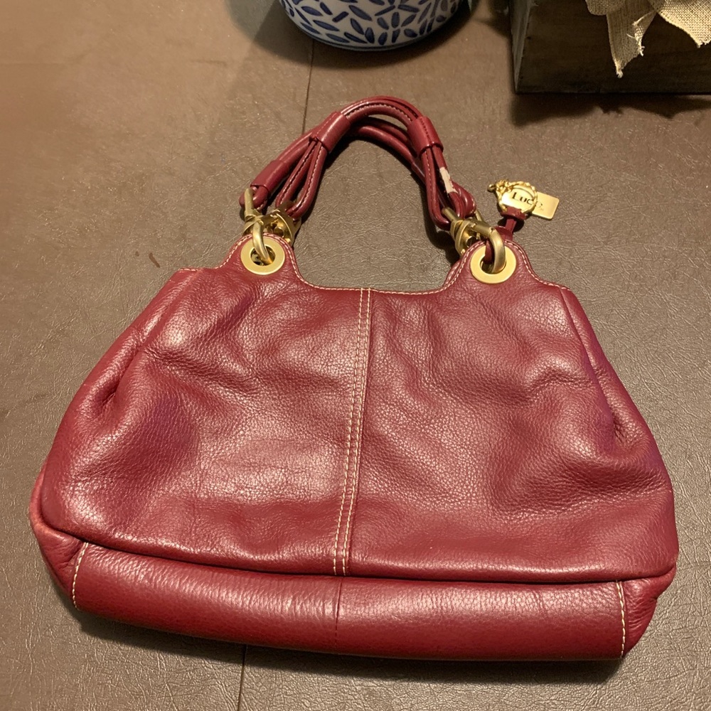 LUCE GENUINE LEATHER BURGUNDY SHOULDER HANDBAG.